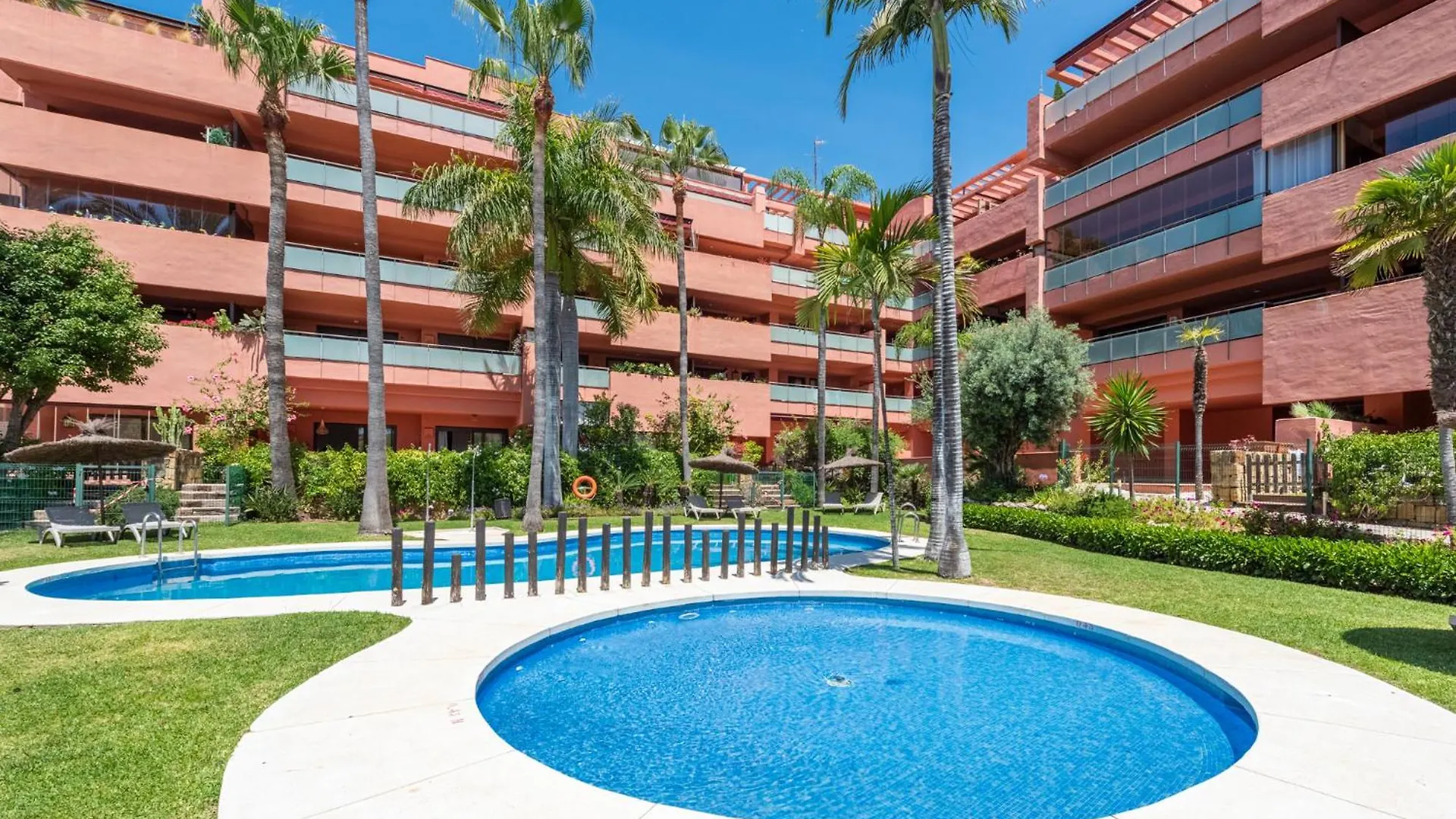 Luxury Home Salinas Beachside Estepona Appartement