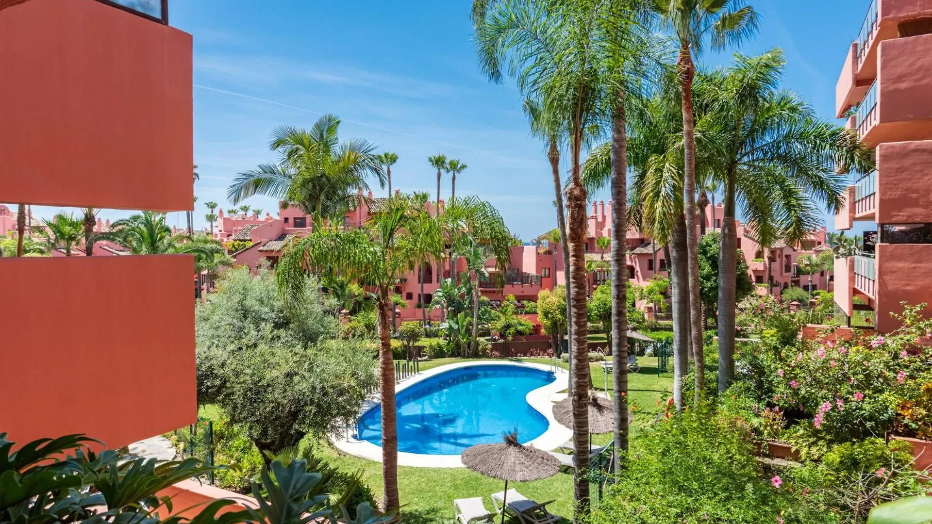 Luxury Home Salinas Beachside Estepona Appartement